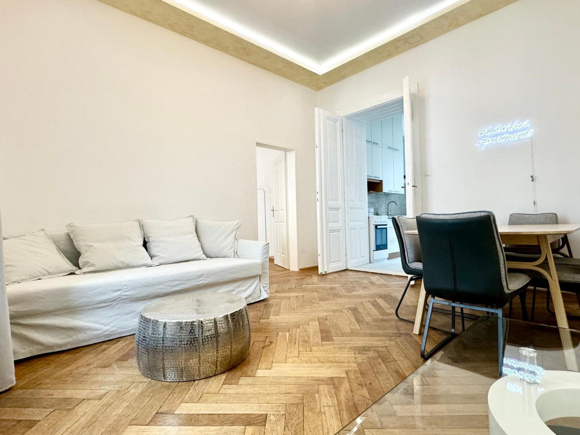 Appartement Luxury At Famous Kutschkermarkt *