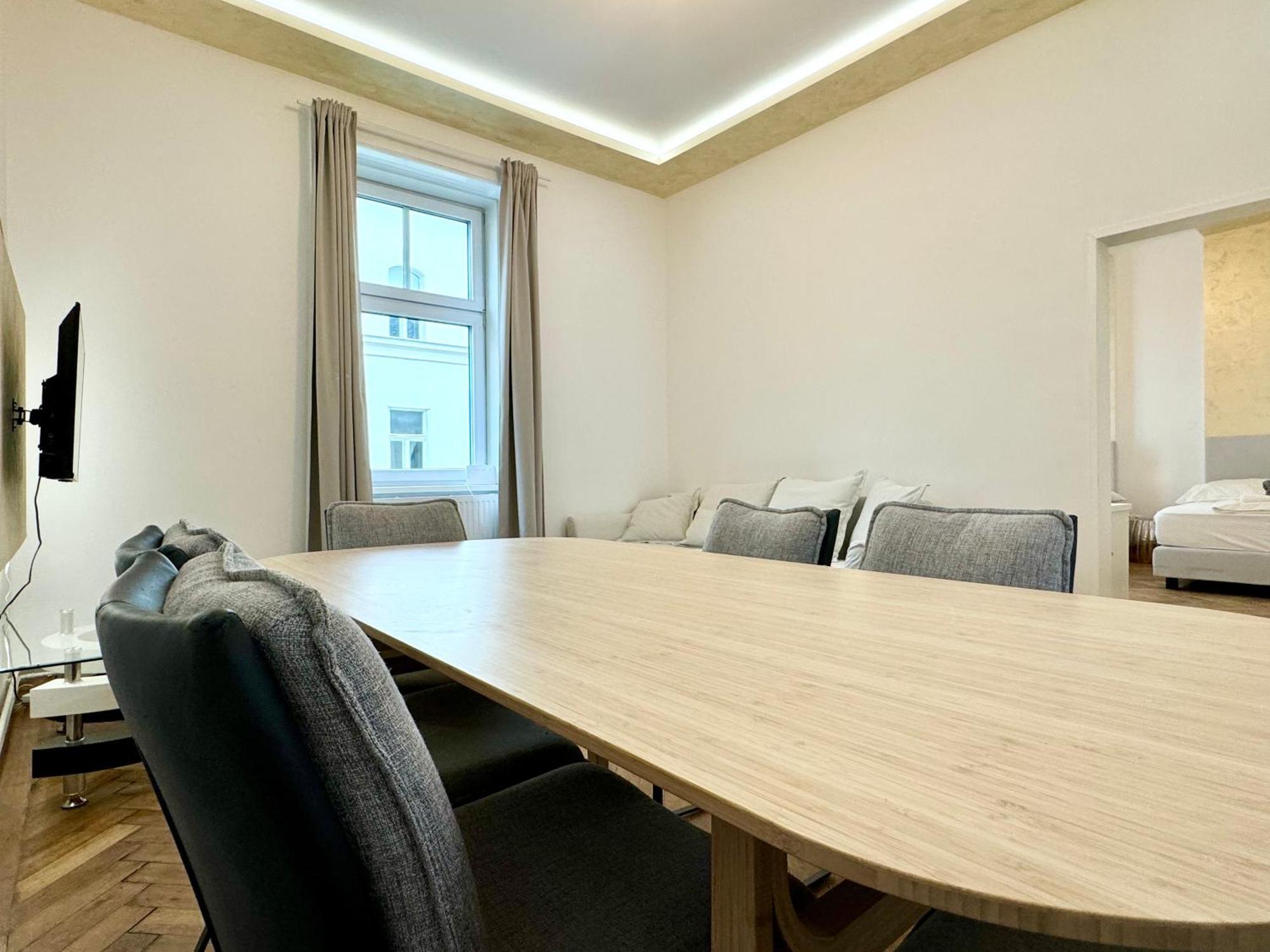 Luxury At Famous Kutschkermarkt Vienne