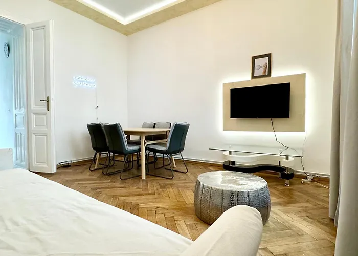 Luxury Apartment At Famous Vienna Kutschkermarkt